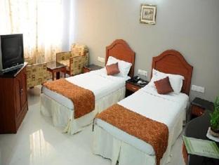 Hotel Peninsula เชนไน ภายนอก รูปภาพ